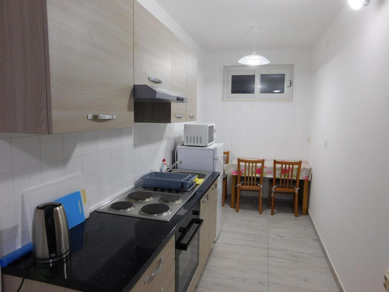 Apartments Leo Janjina Esterno foto